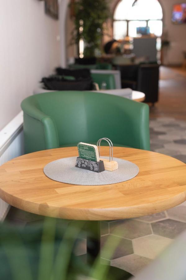 Rezidence Cerny Medved Hotel ซนอยโม ภายนอก รูปภาพ