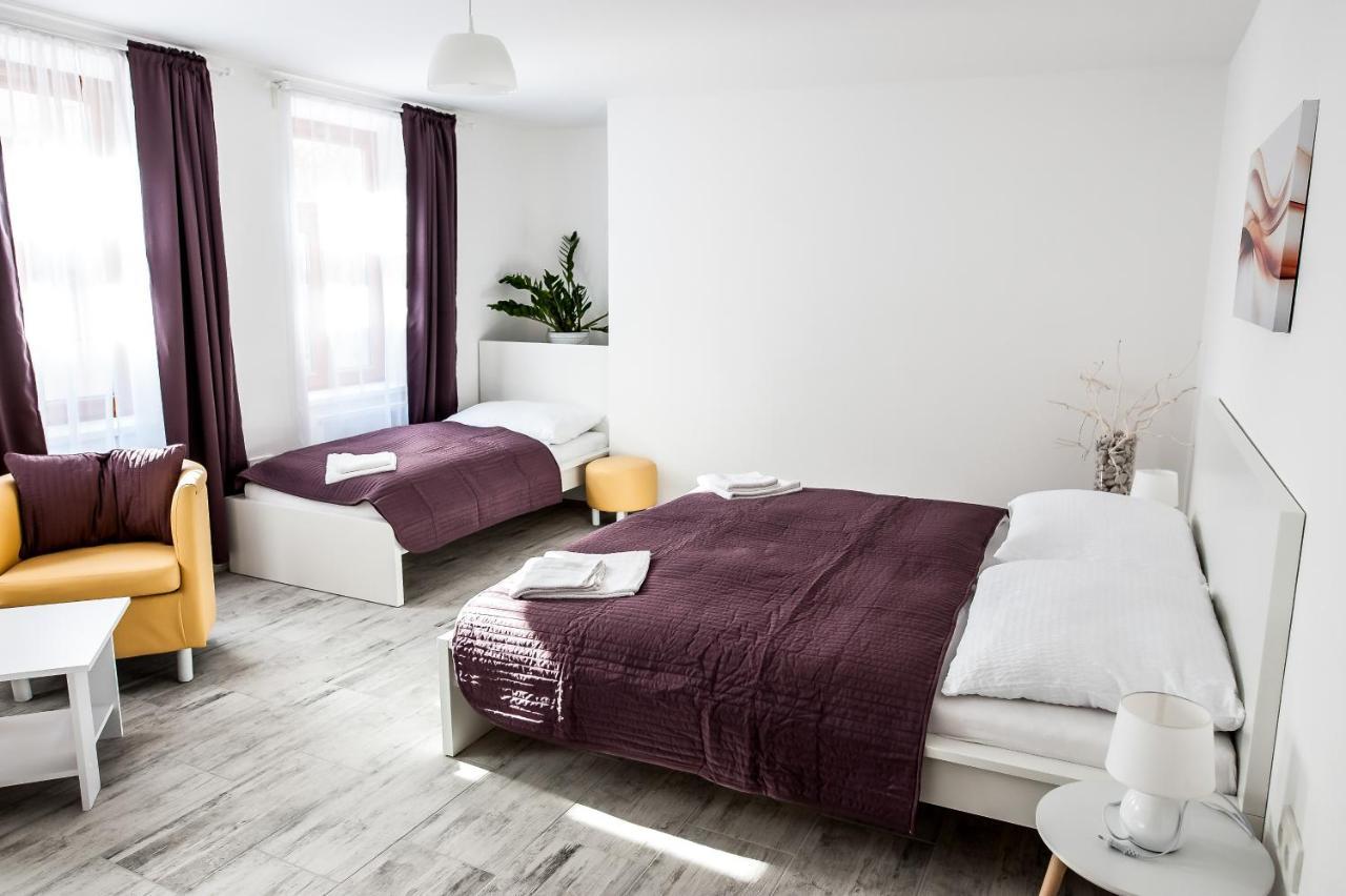 Rezidence Cerny Medved Hotel ซนอยโม ภายนอก รูปภาพ