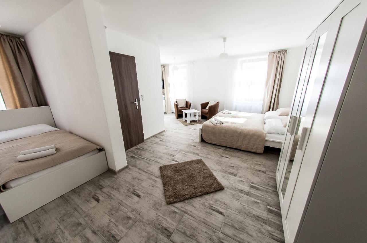 Rezidence Cerny Medved Hotel ซนอยโม ภายนอก รูปภาพ