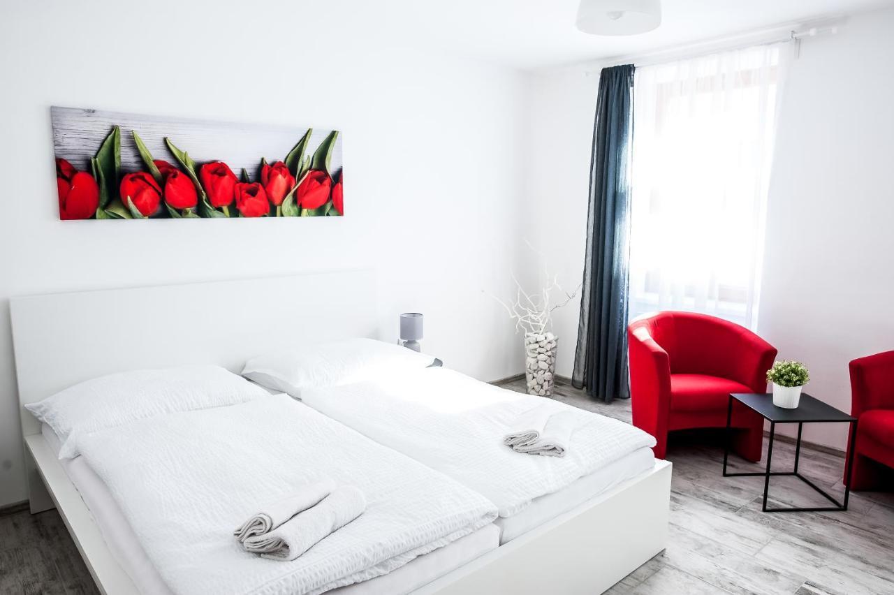Rezidence Cerny Medved Hotel ซนอยโม ภายนอก รูปภาพ